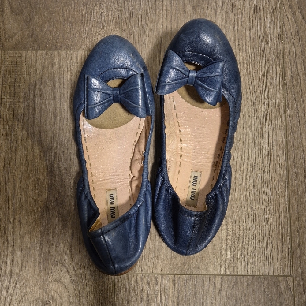Miu Miu Navy Leather Flats with Bow